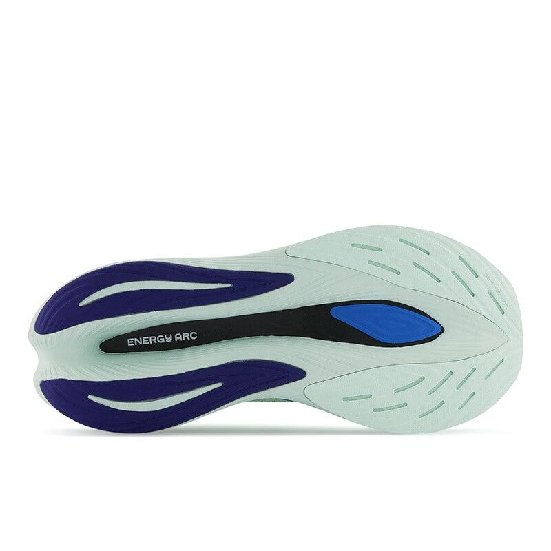 new-balance-mens-fuelcell-supercomp-trainer (2) new balance mens fuel cell supercomp trainer sole view