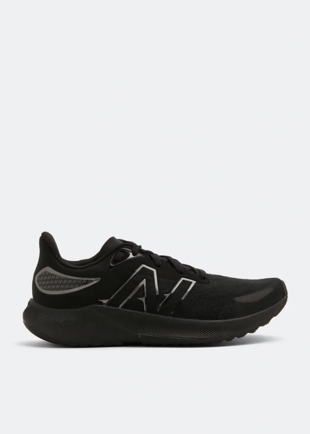 Womens-New-Balance-WFCPRCB3-BLACK-SILVER-Side-View-.webp