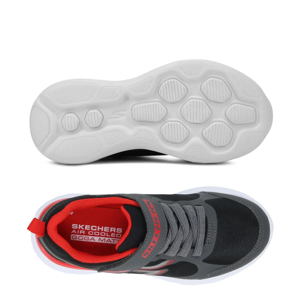 go-run-400-v2-skechers-shoes-black-red-image06-go-run-400-v2-skechers-shoes Top and sole view of Go Run 400 V2 Kids' Sports Shoes in Black and Red