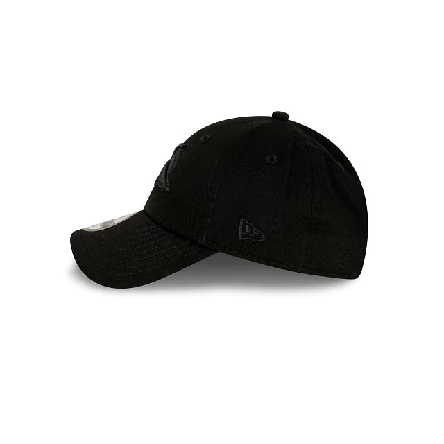 SHARKS-BLACK-ON-BLACK-SNAPBACK-2.webp