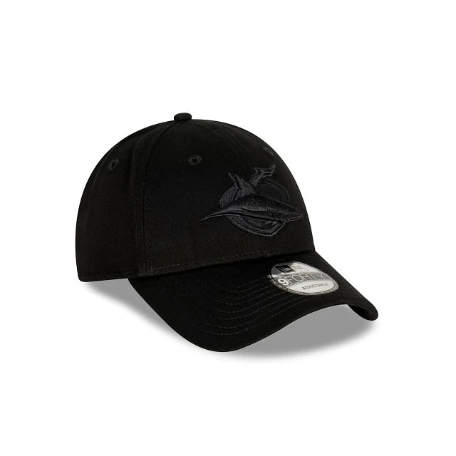 SHARKS-BLACK-ON-BLACK-SNAPBACK-4.webp