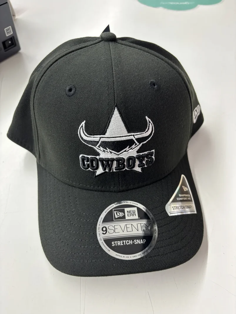 NRL-Cowboys-970SS-Snapback-Cap-Black-White-Front.webp NRL Cowboys 970SS Snapback Cap Black White Front View