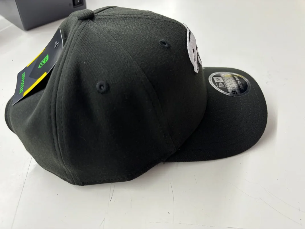 NRL-Dolphins-970SS-Snapback-Cap-Black-White-Right.webp NRL Dolphins 970SS Snapback Cap Black White Right View