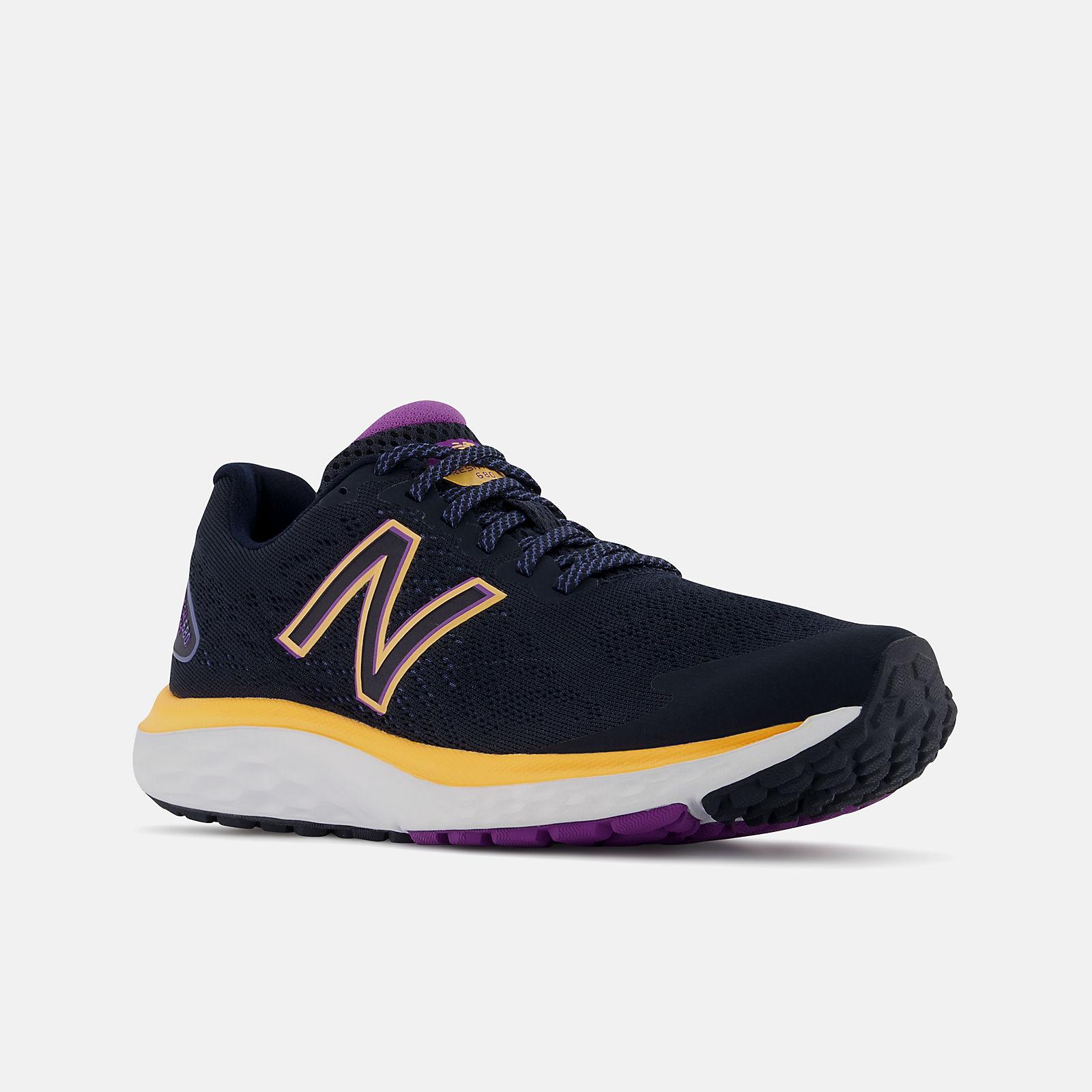 running-new-balance-fresh-foam-680v7-black-con-mystic-purple-y-vibrant-apricot-mujer_1 fresh foam 680v7 mystic purple vibrant apricot corner view