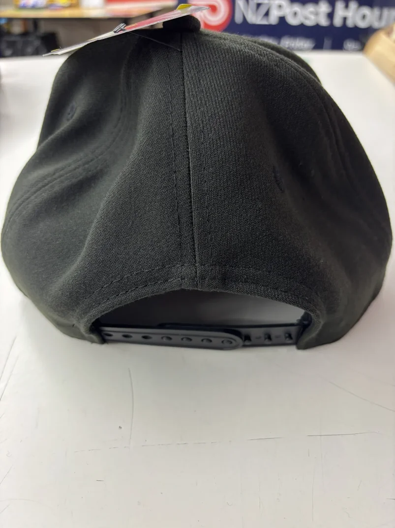 NRL-Broncos-970SS-Snapback-Cap-Black-White-Back.webp NRL Broncos 970SS Snapback Cap Black White Back View