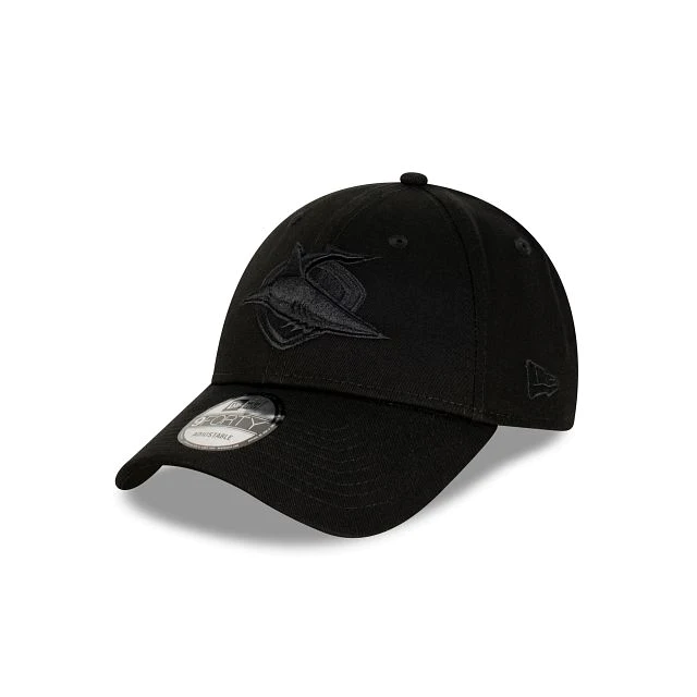 SHARKS-BLACK-ON-BLACK-SNAPBACK-1.webp